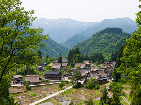 Gokayama Gassho-style village_1