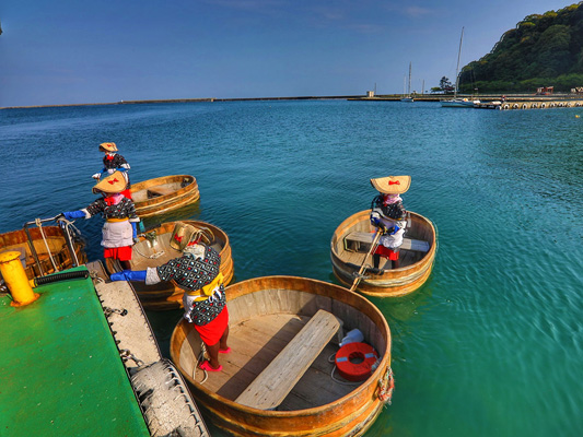 Taraibune (tub boats)_1